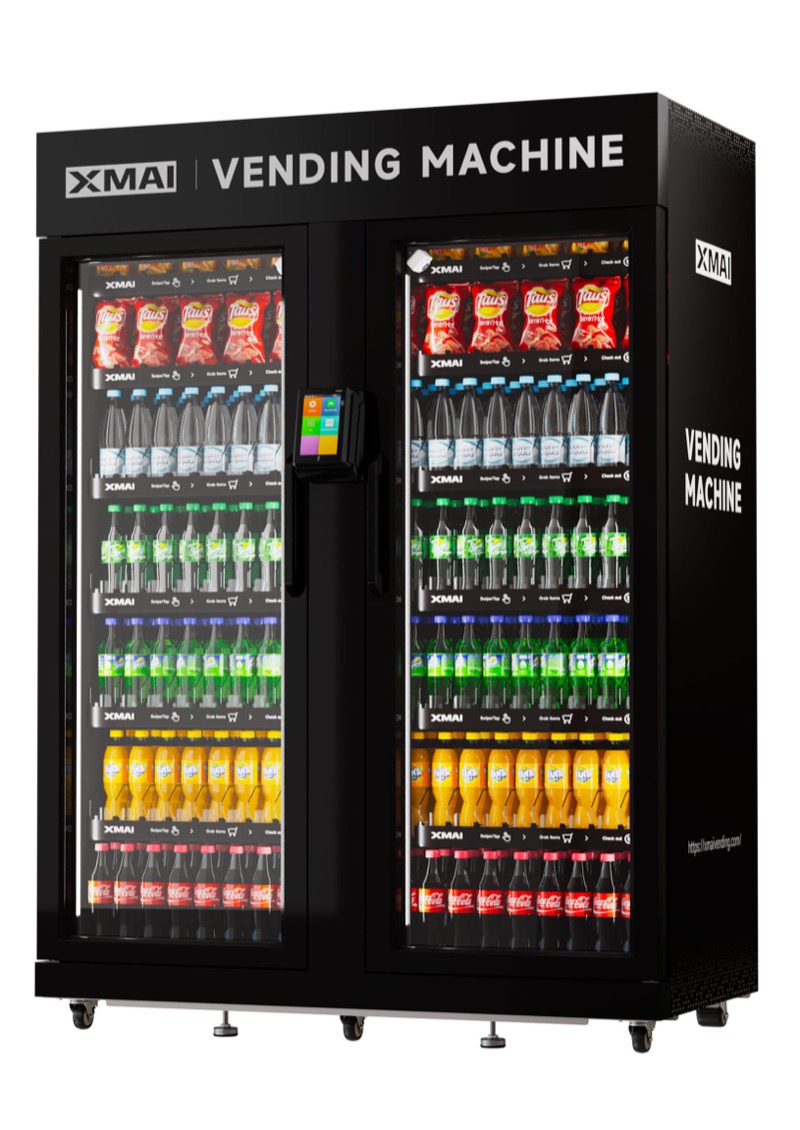 XMAI Ultra Max 1500L smart vending machine — largest capacity